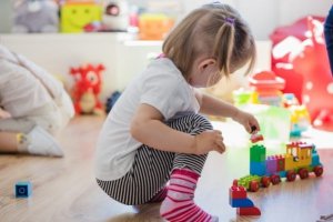 Auxiliar de Desenvolvimento Infantil